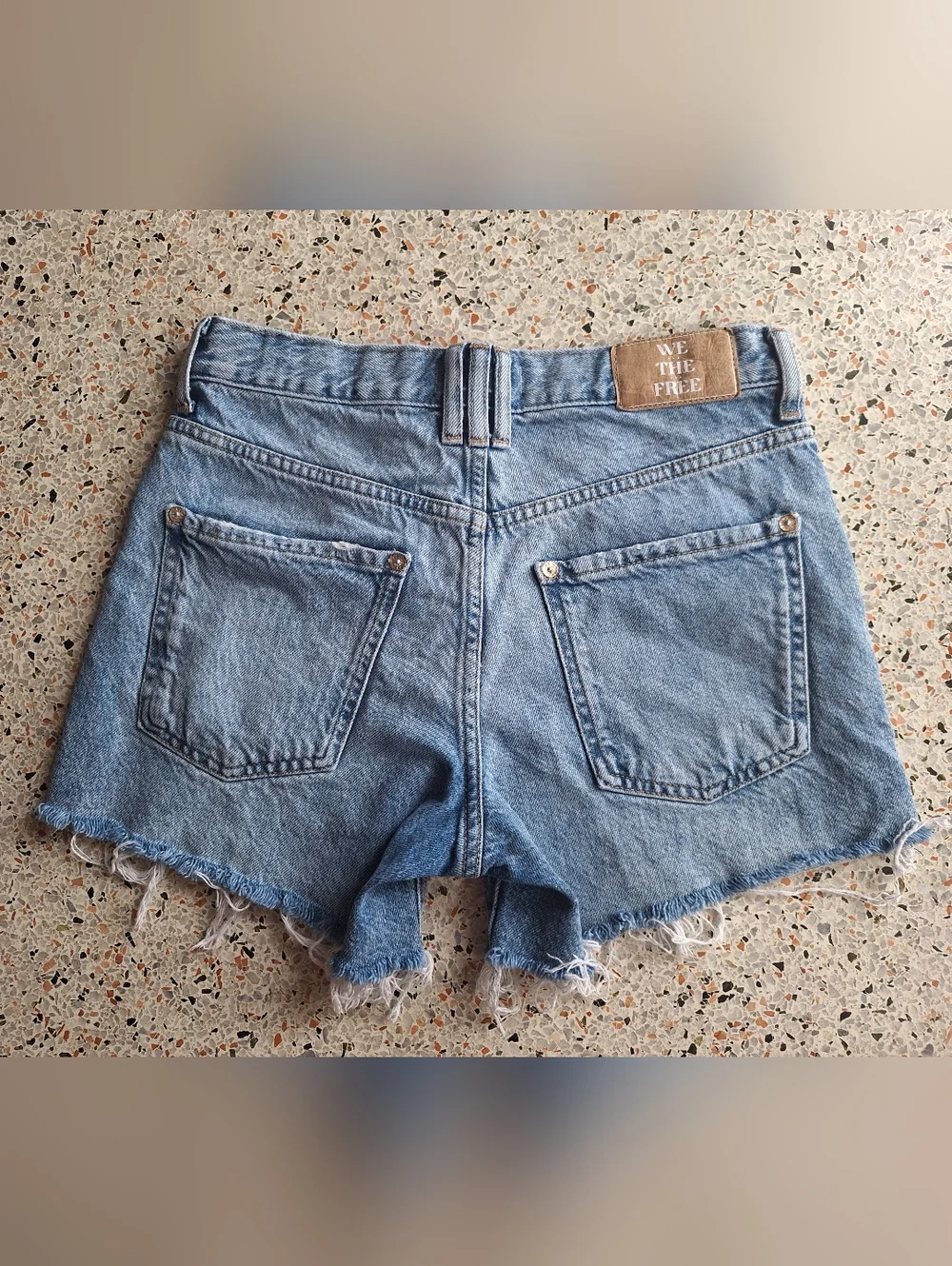 We The Free Ivy Mid Rise Short - Picture 7 of 9